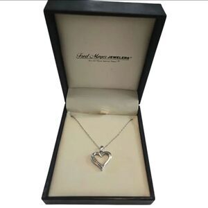 EC FRED MEYER JEWELERS DIAMOND AND STERLING SILVER PENDANT IN ORIGINAL BOX